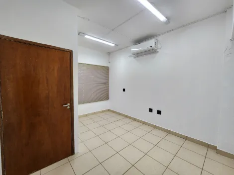 Alugar Comercial / Salão em São José do Rio Preto R$ 10.000,00 - Foto 12