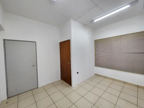 Alugar Comercial / Salão em São José do Rio Preto R$ 10.000,00 - Foto 13