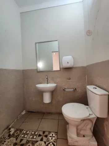 Alugar Casa / Padrão em São José do Rio Preto R$ 2.800,00 - Foto 2