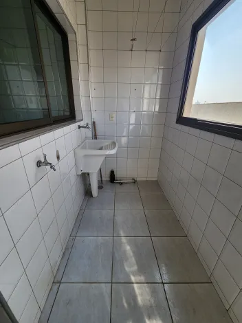 Alugar Apartamento / Padrão em São José do Rio Preto R$ 1.300,00 - Foto 5