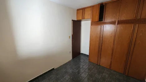 Alugar Casa / Padrão em São José do Rio Preto R$ 1.350,00 - Foto 10