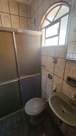 Alugar Casa / Padrão em São José do Rio Preto R$ 1.350,00 - Foto 6