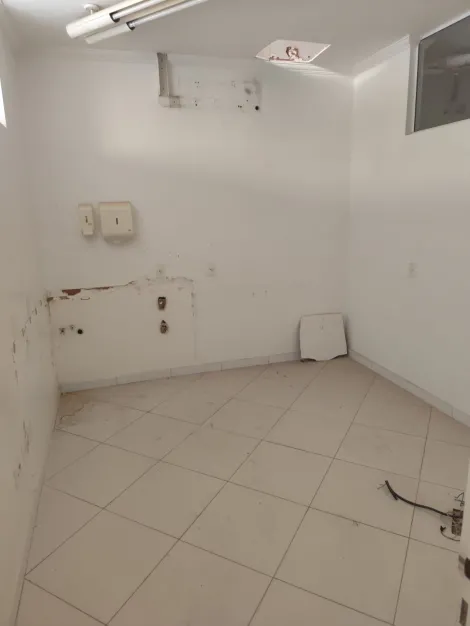 Alugar Comercial / Salão em São José do Rio Preto R$ 8.000,00 - Foto 17