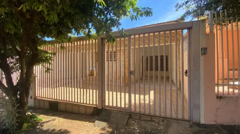 Alugar Casa / Padrão em São José do Rio Preto. apenas R$ 1.900,00