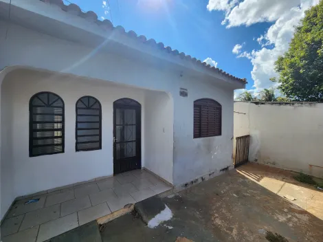 Alugar Casa / Padrão em São José do Rio Preto. apenas R$ 800,00