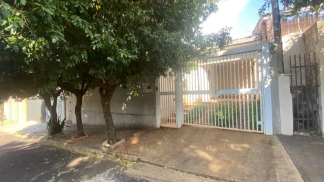 Alugar Casa / Padrão em São José do Rio Preto. apenas R$ 2.400,00