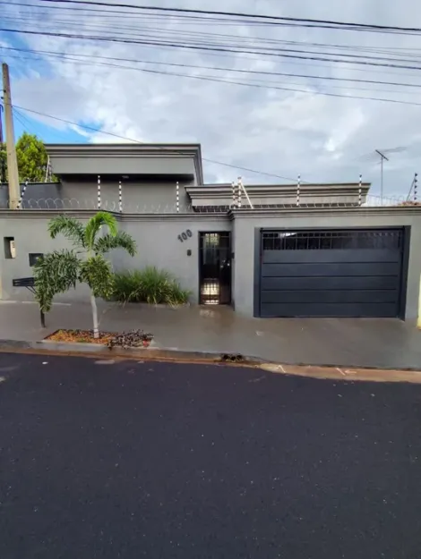 Alugar Casa / Padrão em São José do Rio Preto. apenas R$ 785.000,00