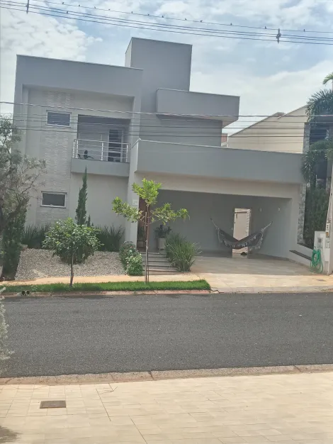 Casa / Condomínio em São José do Rio Preto 