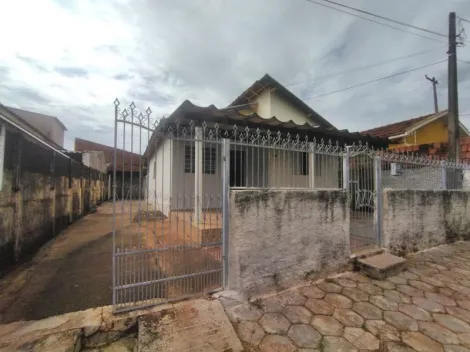 Alugar Casa / Padrão em São José do Rio Preto. apenas R$ 850,00