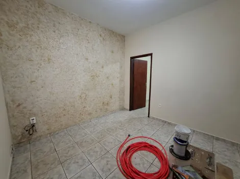 Alugar Casa / Padrão em São José do Rio Preto. apenas R$ 1.200,00