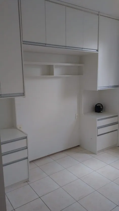 Apartamento / Padrão em São José do Rio Preto Alugar por R$1.000,00